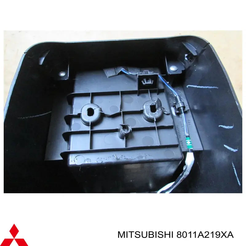Панель борода Mitsubishi 8011A219XA цена, от 19.92 USD