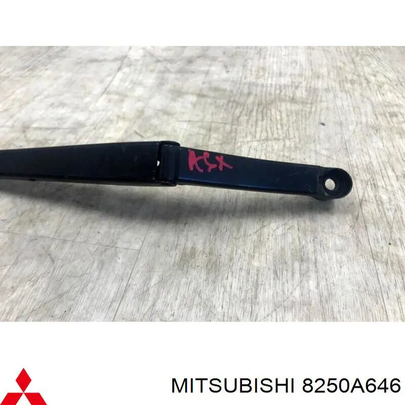 8250A646 Mitsubishi braço de limpa-pára-brisas do pára-brisas