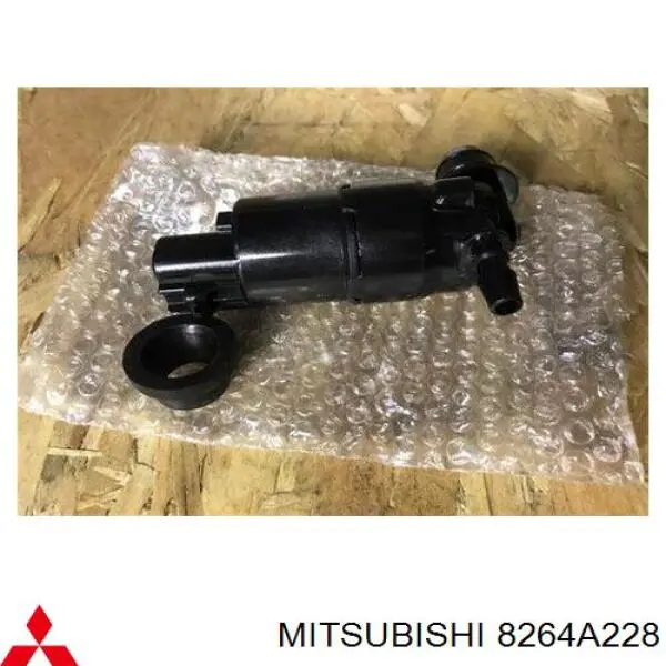 8264A228 Mitsubishi насос-мотор омывателя фар
