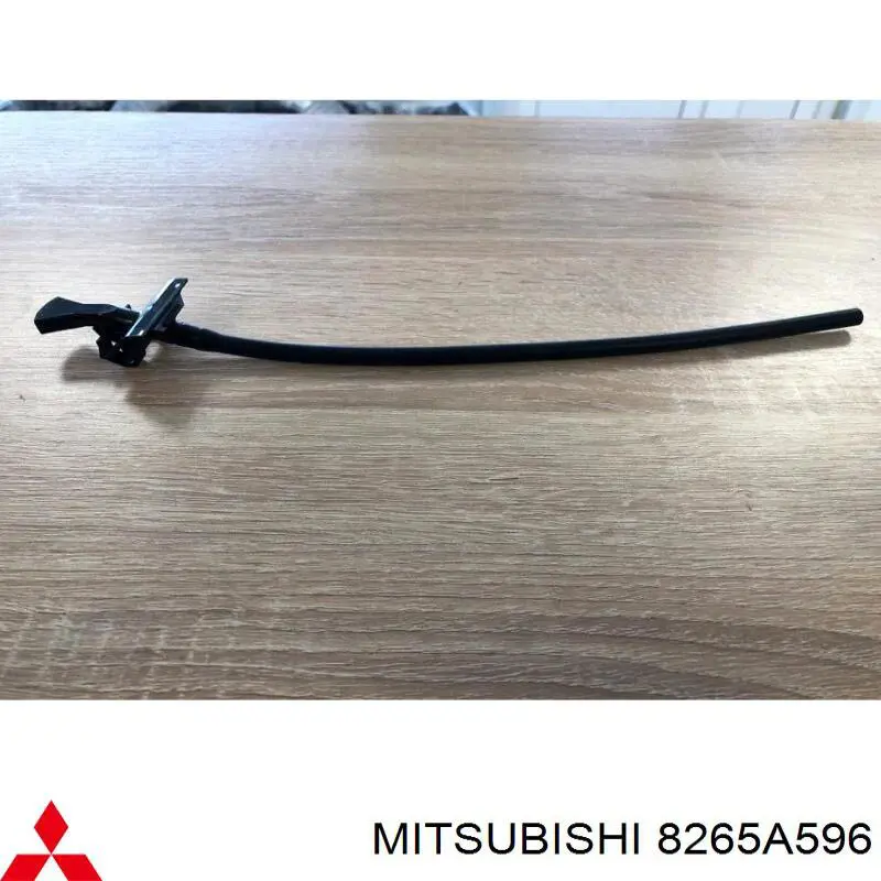 Tobera de agua regadora, lavado de parabrisas, derecha 8265A596 Mitsubishi