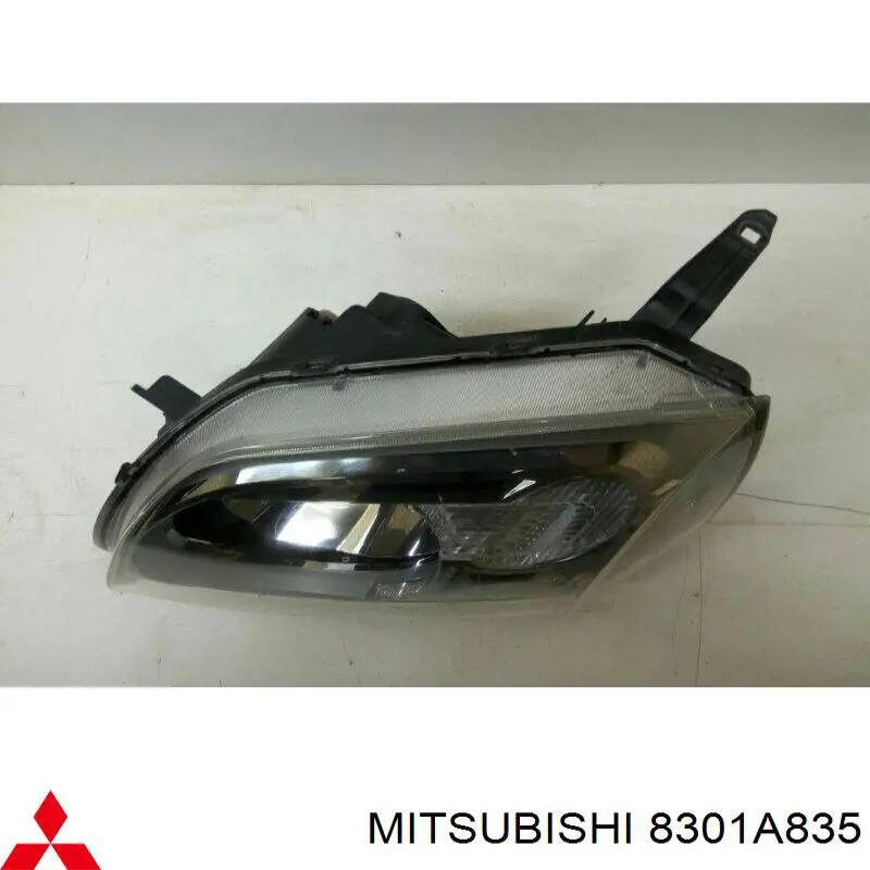 Фара левая Mitsubishi 8301A835 цена, от 266.44 USD
