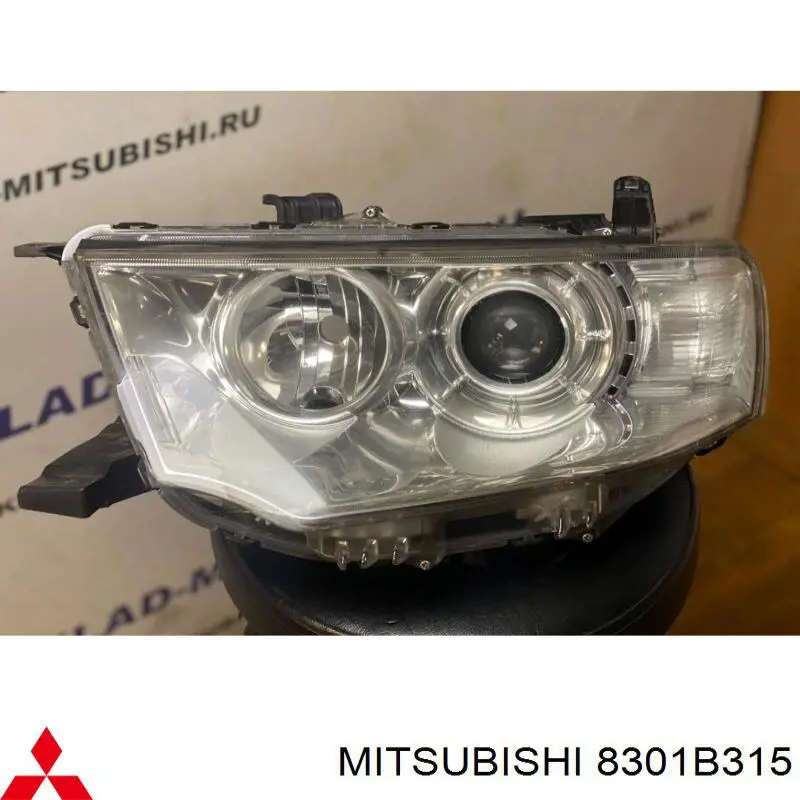Luz esquerda para Mitsubishi Pajero (KH)