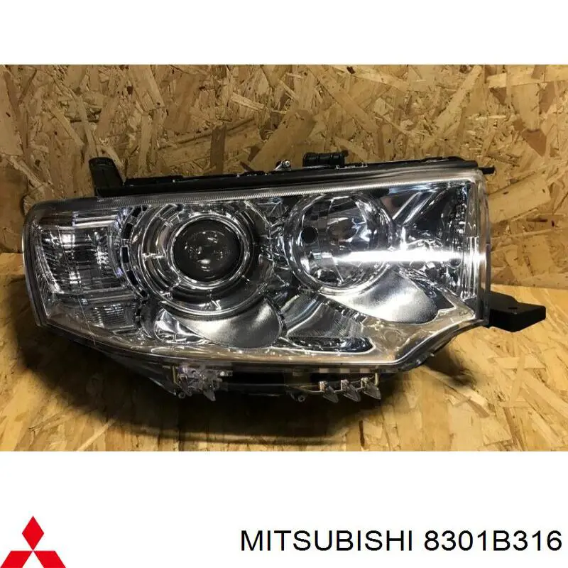 Фара правая 8301B316 Mitsubishi