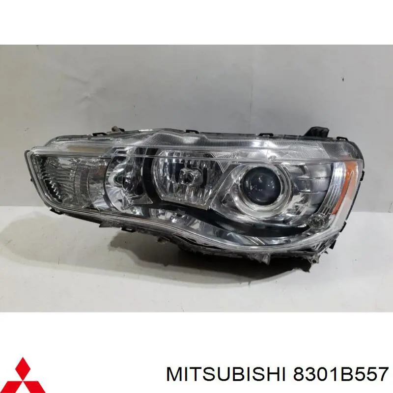 8301B557 Mitsubishi фара левая