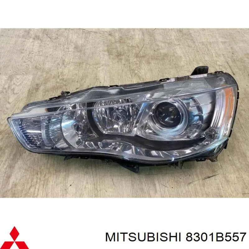 Купить 8301B557 Mitsubishi Фара левая передняя