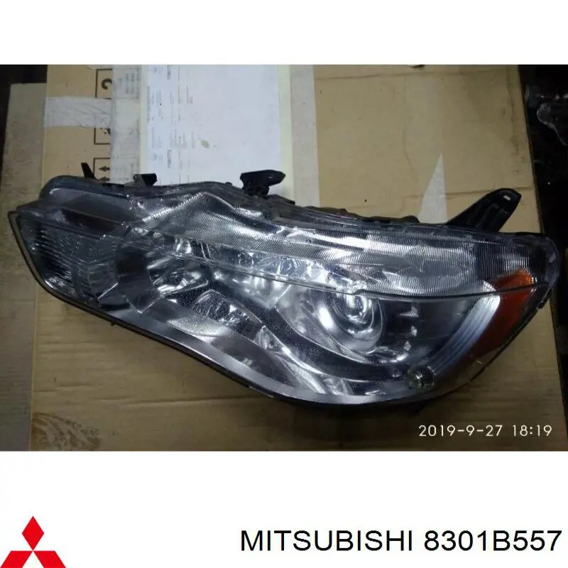 8301B557 Mitsubishi Фара