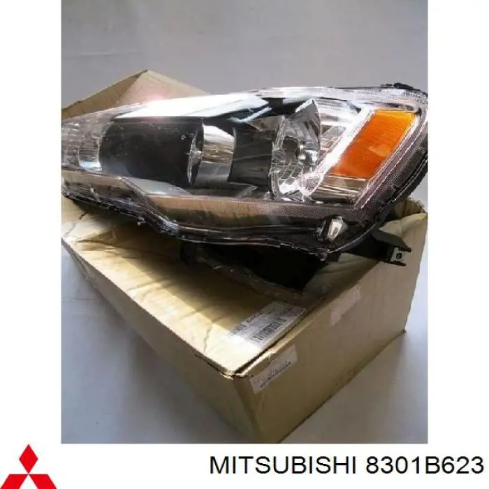 Фара левая 8301B623 Mitsubishi