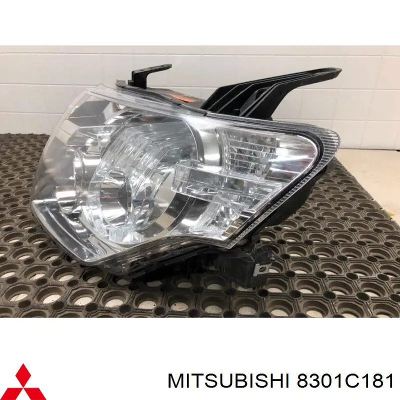 Фара левая Mitsubishi 8301C181 цена, от 300.88 USD