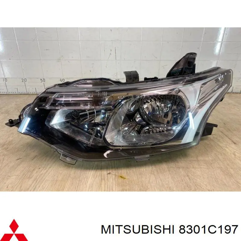 Купить 20F898052B TYC Фара левая передняя