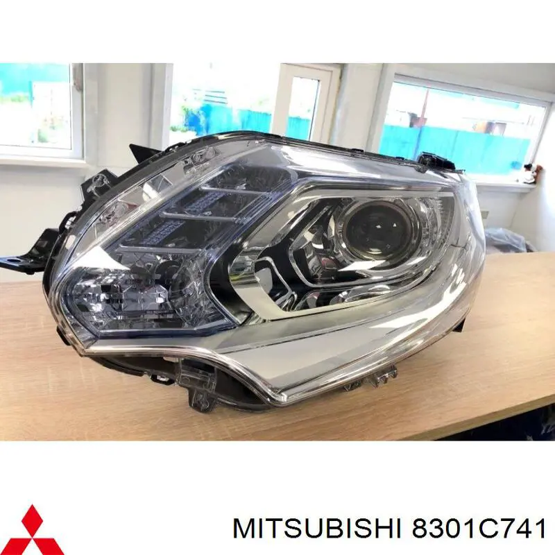 8301C741 Mitsubishi Фара