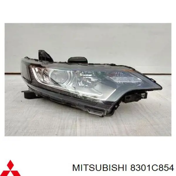 8301C854 Mitsubishi фара правая