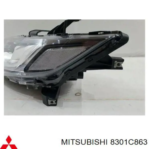 Купить 8301C863 Mitsubishi Фара левая передняя