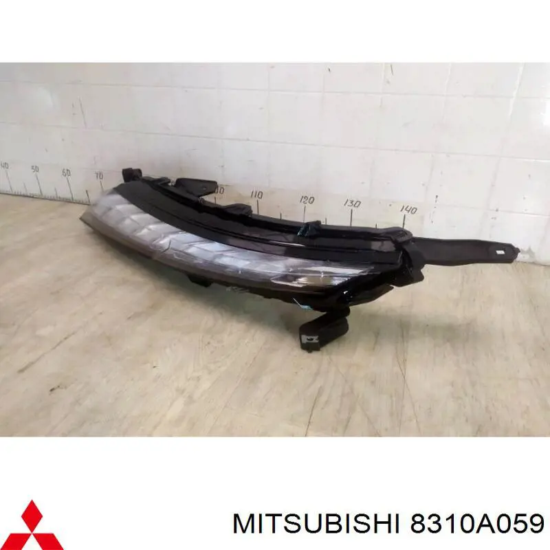 Купить 8310A059 Mitsubishi Фара дневного света левая