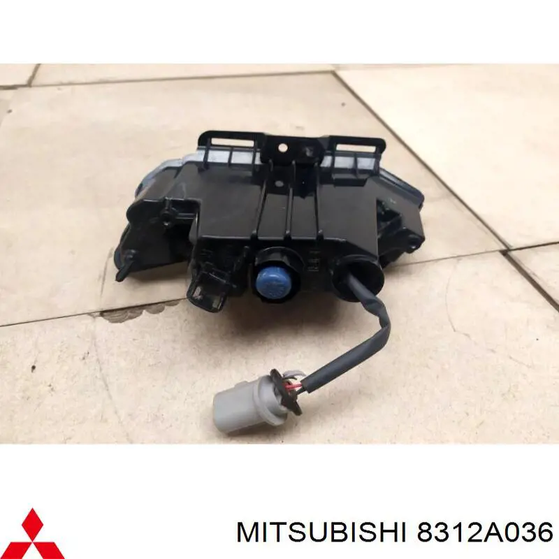 Фара дневного света правая Mitsubishi 8312A036 цена, от 323.28 USD