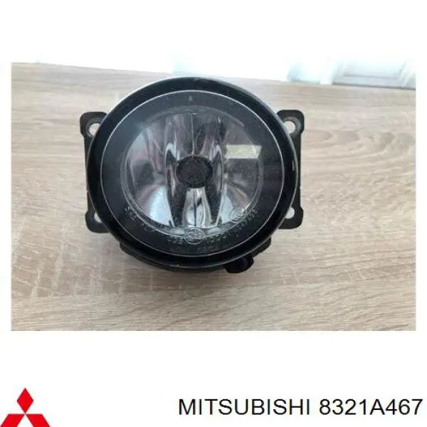 Фары противотуманные Mitsubishi 8321A467