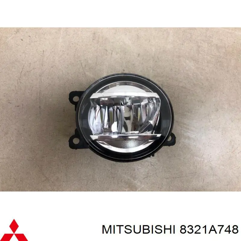 Купить 8321A748 Mitsubishi Туманка правая