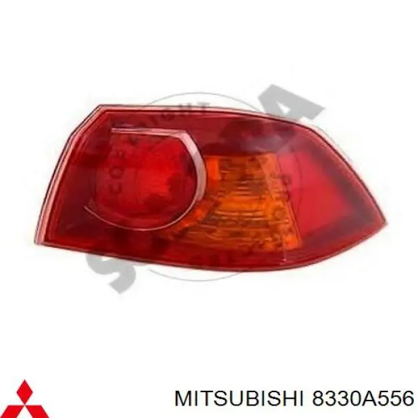 8330A556 Mitsubishi фонарь задний правый внешний