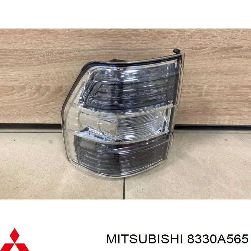 Фонарь задний левый 11C236052B TYC