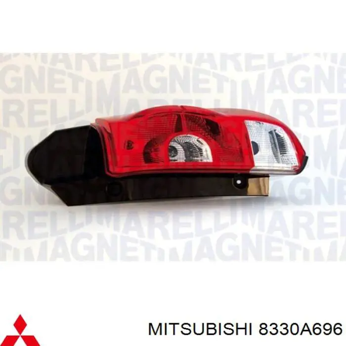 8330A696 Mitsubishi фонарь задний правый