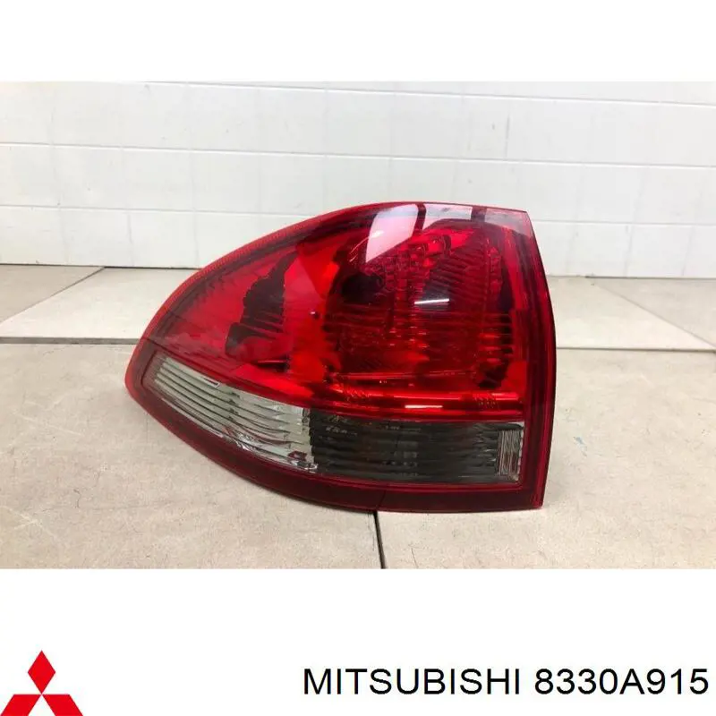 Купить 8330A915 Mitsubishi Стоп задний
