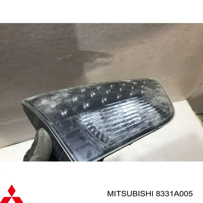 Фонарь задний левый, внутренний Mitsubishi 8331A005 цена, от 25.40 USD
