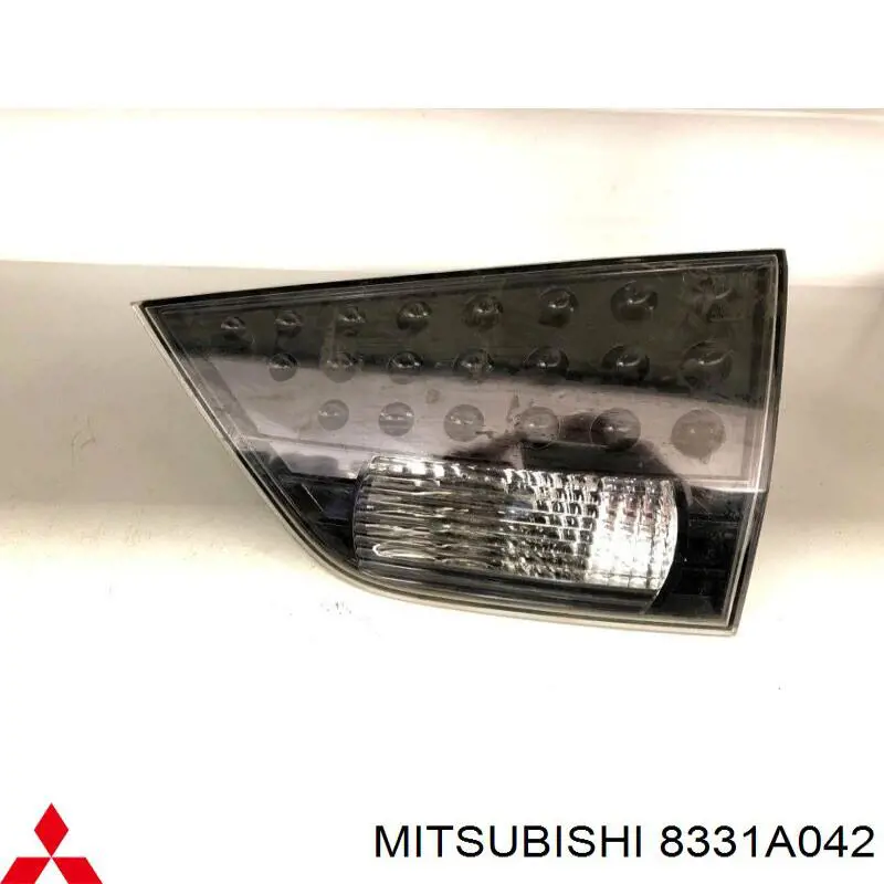 8331A042 Mitsubishi 