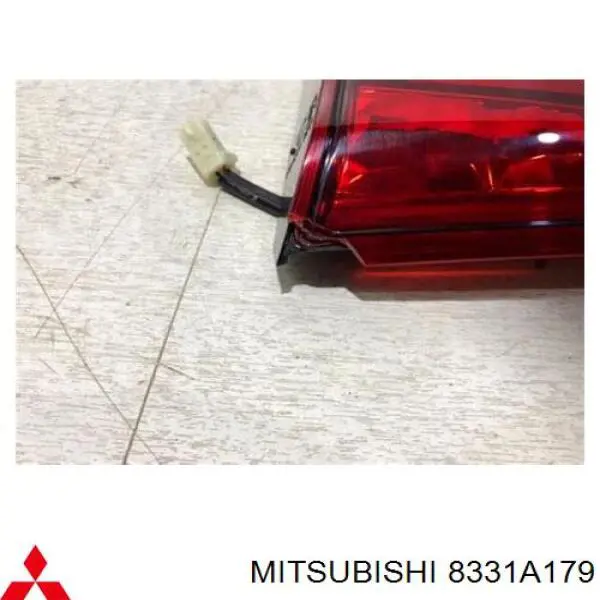 Lanterna traseira esquerda interna para Mitsubishi Outlander (GF, GG)