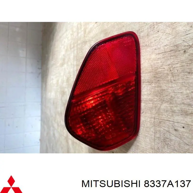 Фонарь противотуманный задний левый на Mitsubishi Outlander GF, GG