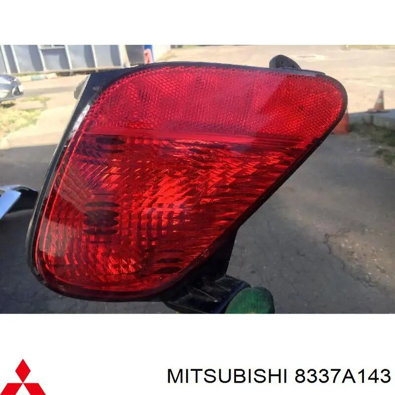 Фара противотуманная задняя, левая Mitsubishi 8337A143 цена, от 115.09 USD