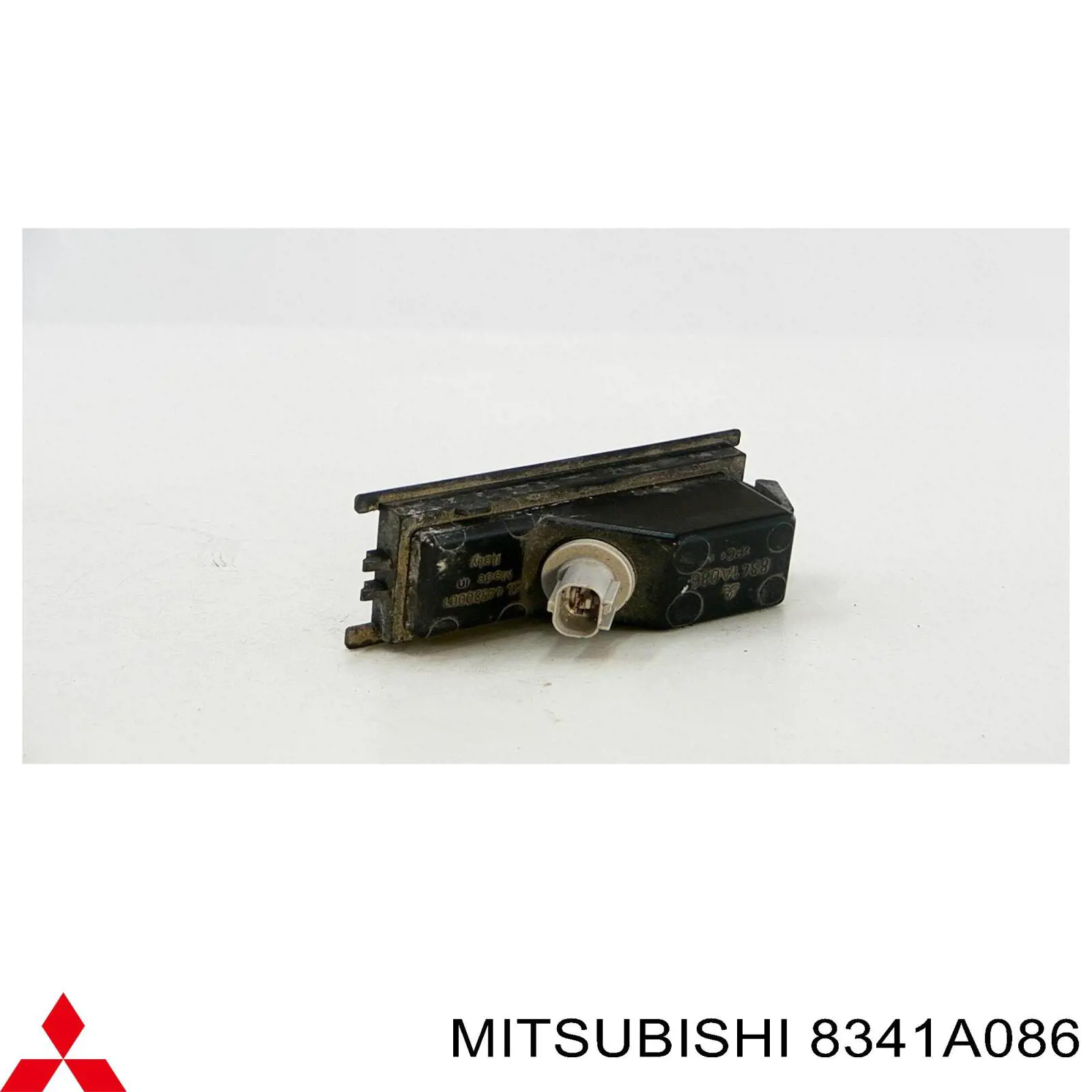 Фонарь подсветки заднего номерного знака на Mitsubishi Colt VII 