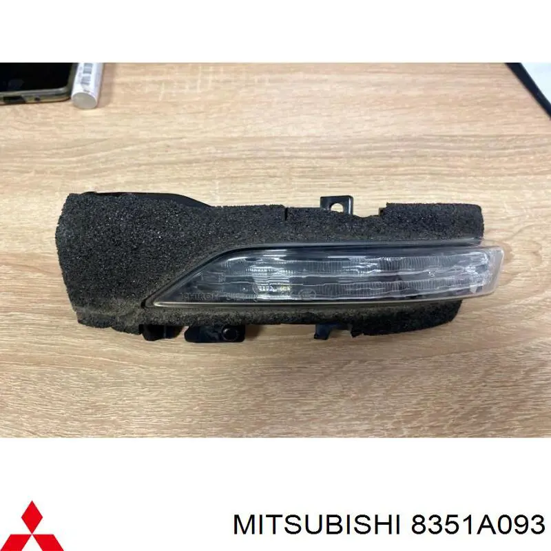 Указатель поворота зеркала, левый Mitsubishi 8351A093 цена, от 50.79 USD