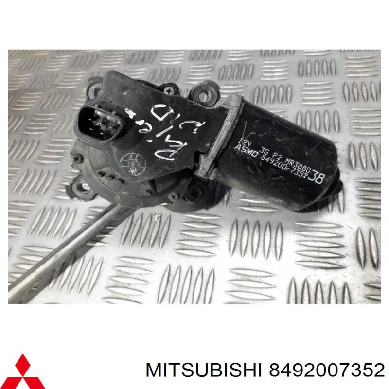 8492007352 Mitsubishi 