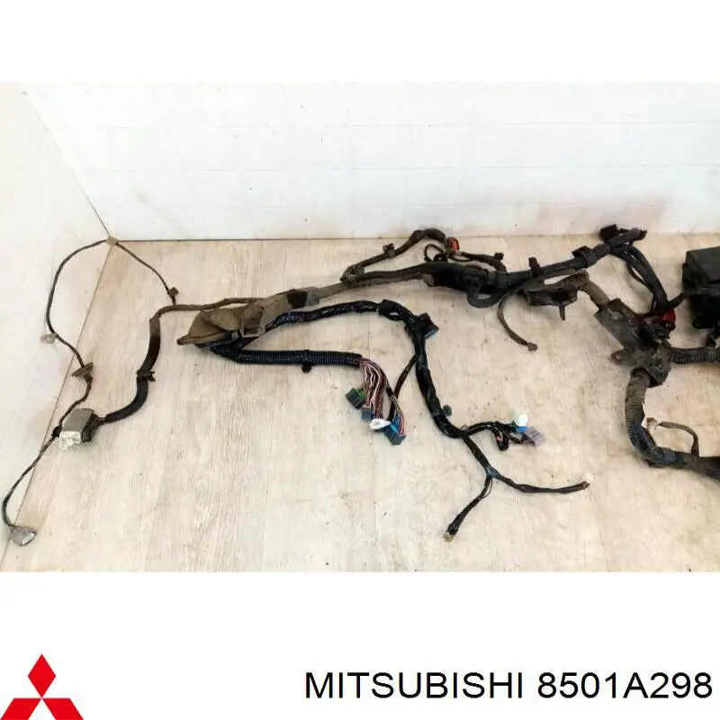 8501A298 Mitsubishi Монтажный блок предохранителей
