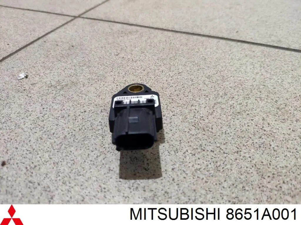 8651A001 Mitsubishi модуль-процессор управления подушкой безопасности (эбу airbag)