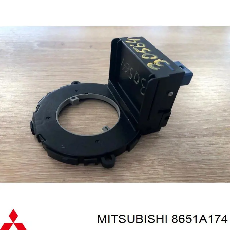 8651A174 Mitsubishi