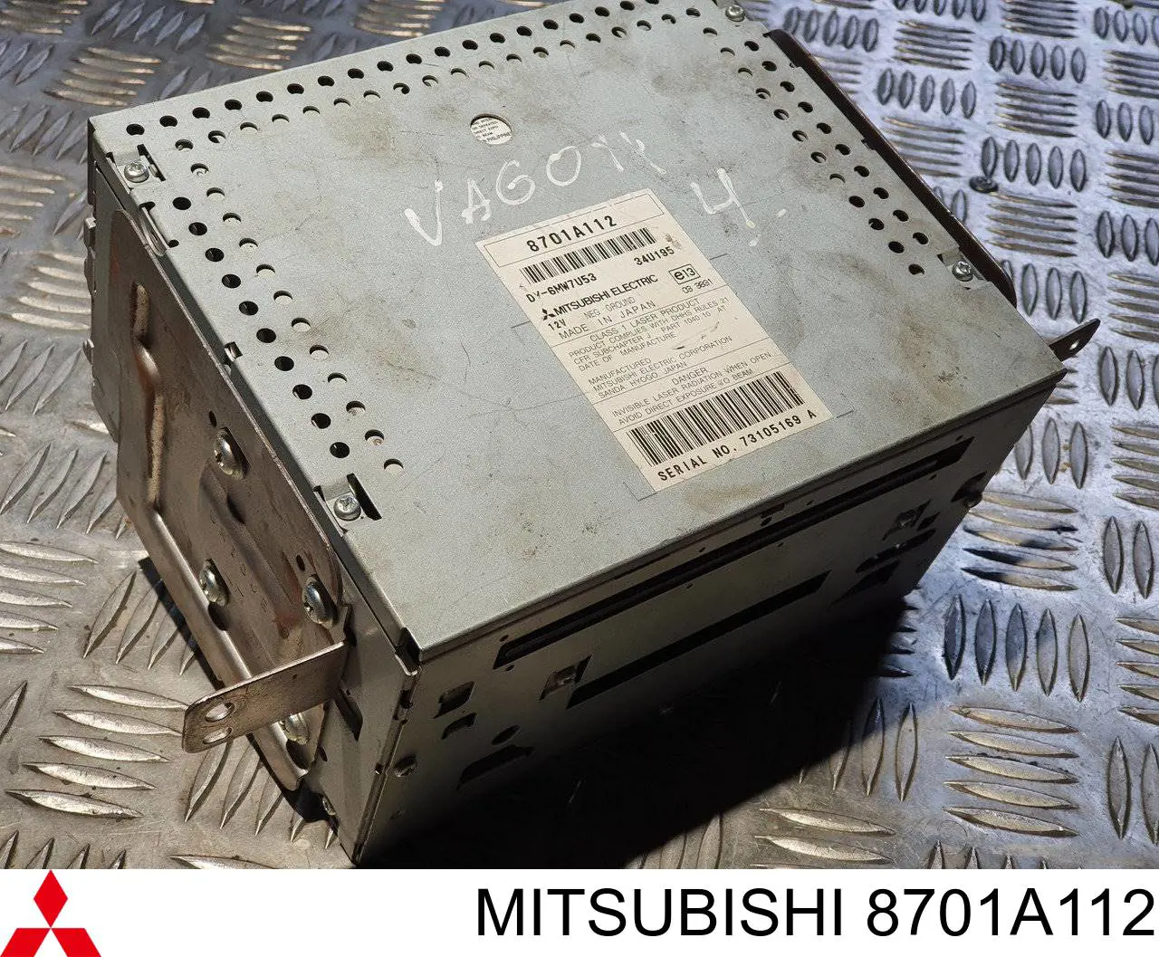 8701A112 Mitsubishi Радиоприемник
