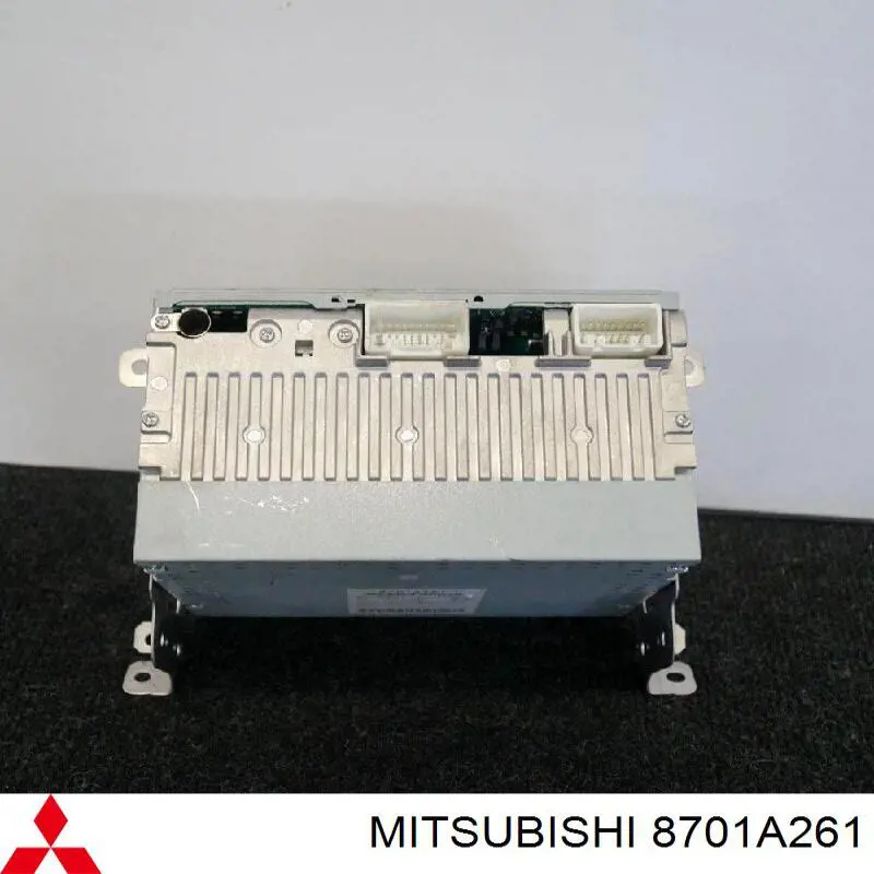 8701A261 Mitsubishi магнитола (радио am/fm)
