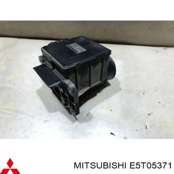 ДМРВ E5T05371 Mitsubishi
