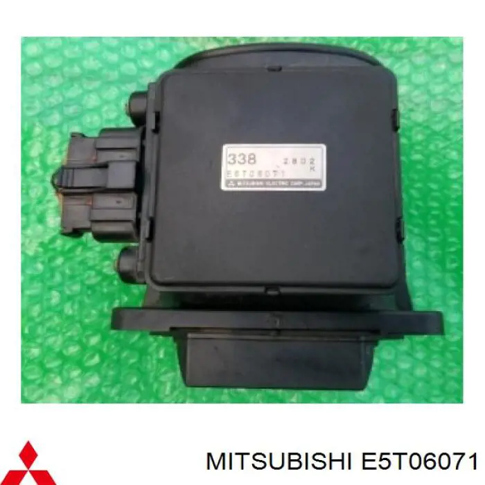 Расходомер воздуха Митсубиси Паджеро II Canvas Top (Mitsubishi Pajero)