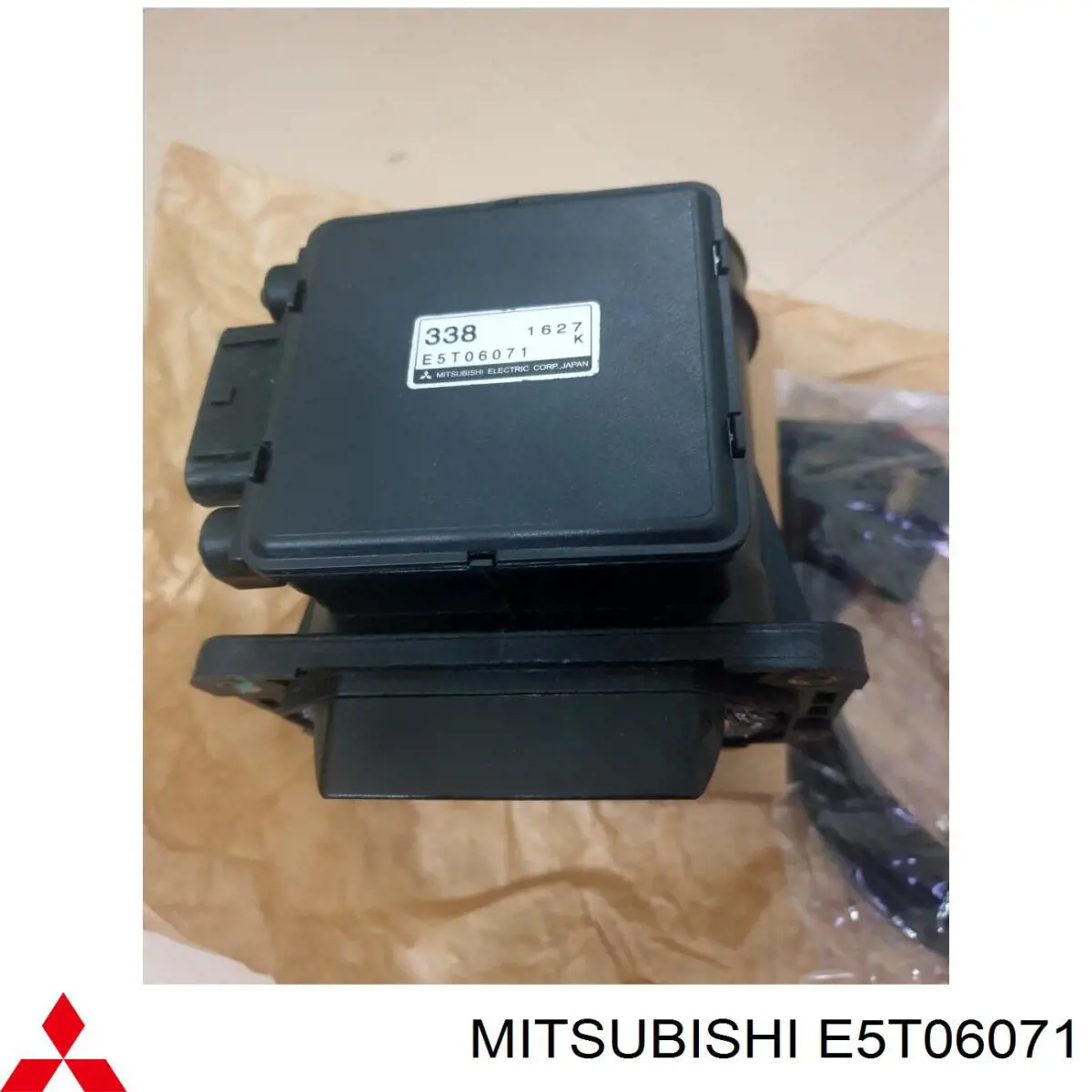 E5T06071 Mitsubishi Sensor de fluxo (consumo) de ar, medidor de consumo M.A.F. - (Mass Airflow)
