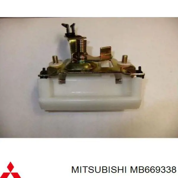 Ручка крышки багажника (двери 3/5-й задней) наружная на Mitsubishi Pajero SPORT 