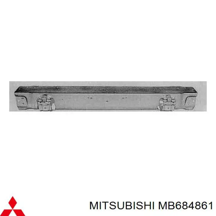 MB679560 Mitsubishi передний бампер