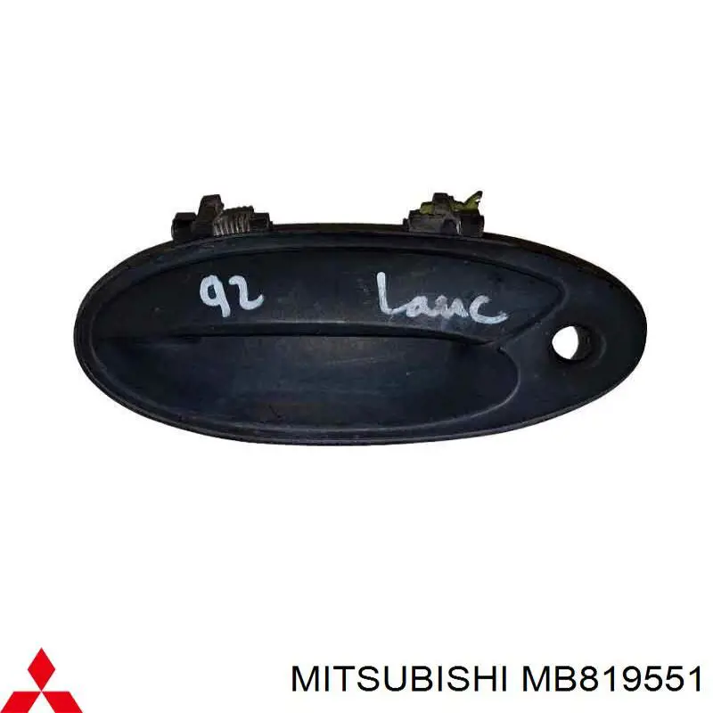 MB819551 Mitsubishi ручка двери передней наружная левая
