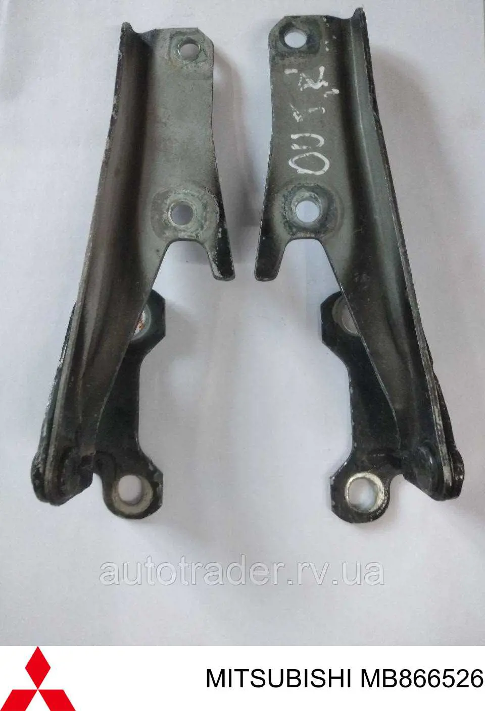 Петля капота, правая Mitsubishi MB866526 цена, от 6.33 USD