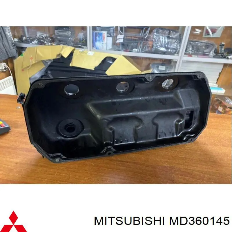 Крышка клапанная правая на Mitsubishi Pajero SPORT 