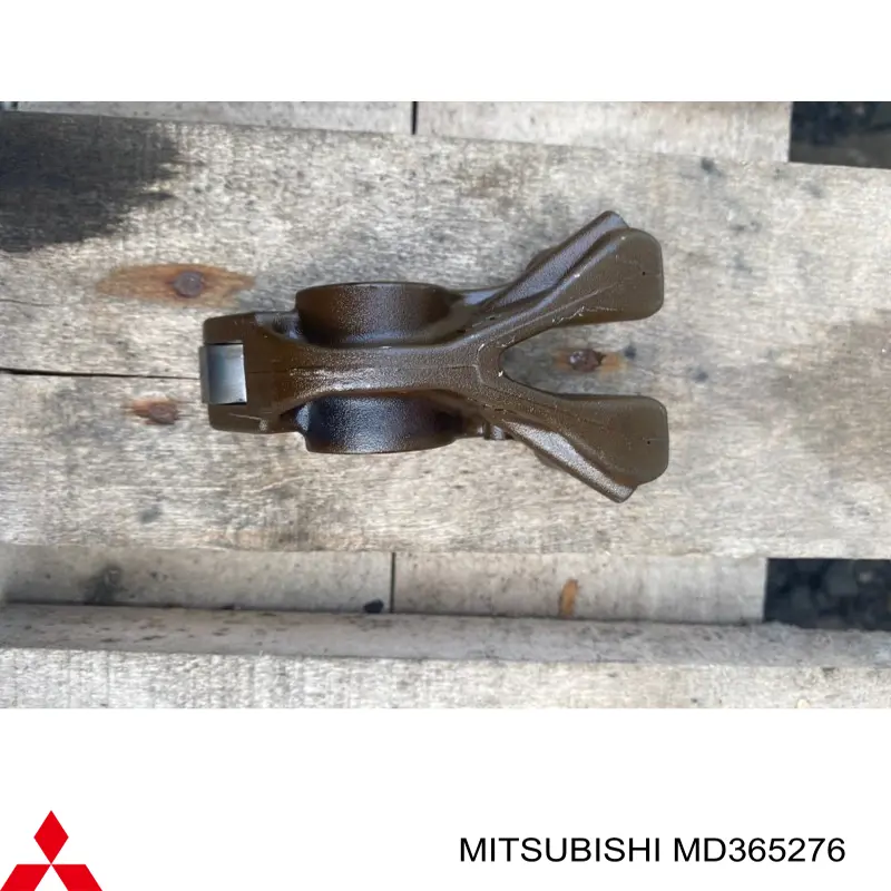 Коромысло клапана (рокер) выпускной Mitsubishi MD365276