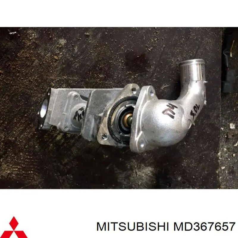 MD367657 Mitsubishi caixa do termostato