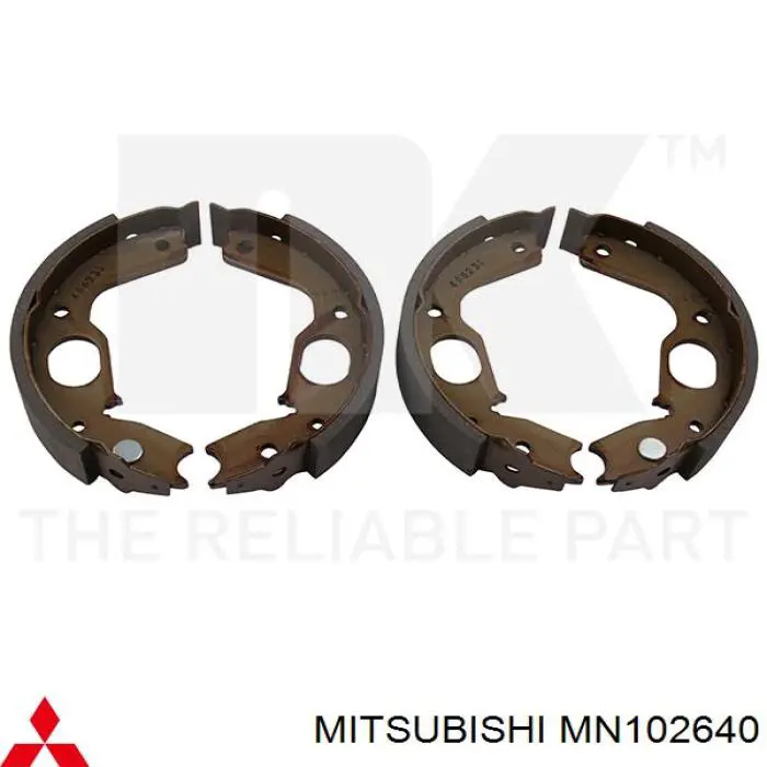 MN102640 Mitsubishi колодки ручника (стояночного тормоза)