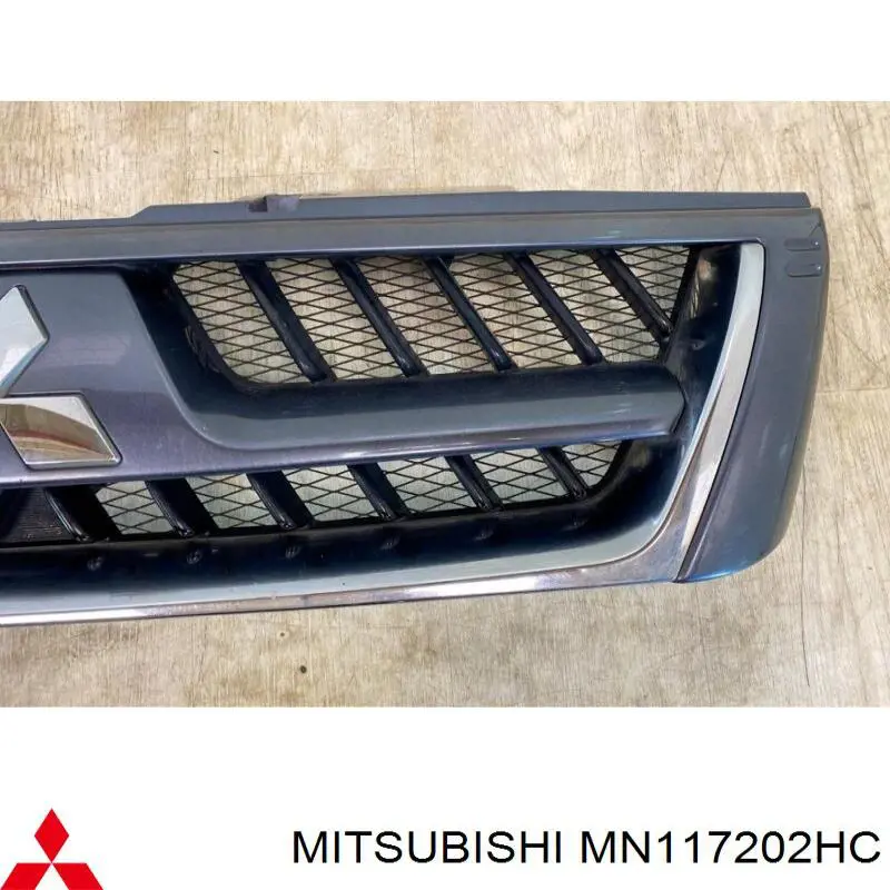 Решетка радиатора MN117202HC Chrysler