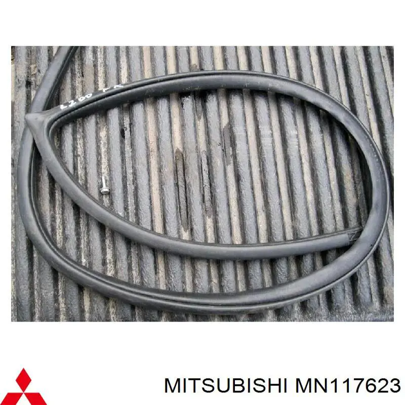 MN117623 Mitsubishi 